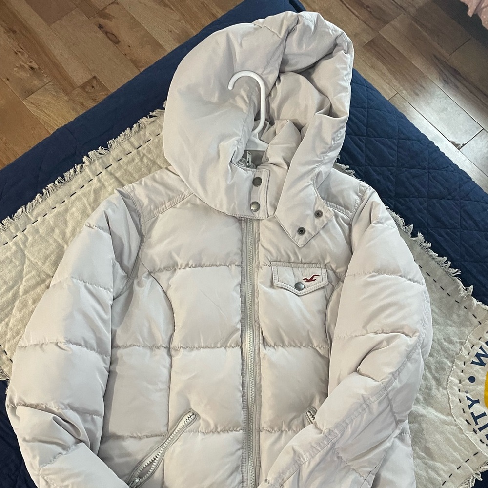 Hollister Puffer Jacket size M